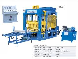 水泥磚機竹膠板 水泥機械設(shè)備產(chǎn)地 水泥磚機價格